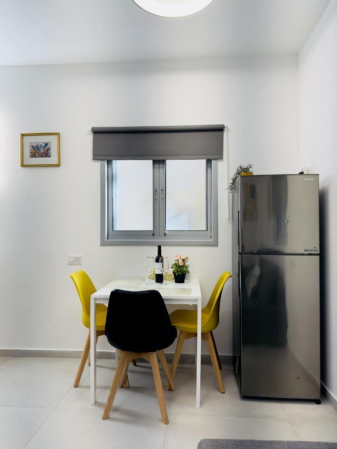 Amazing 2Rooms Apt In Bat Yam - Step By The Beach Екстериор снимка