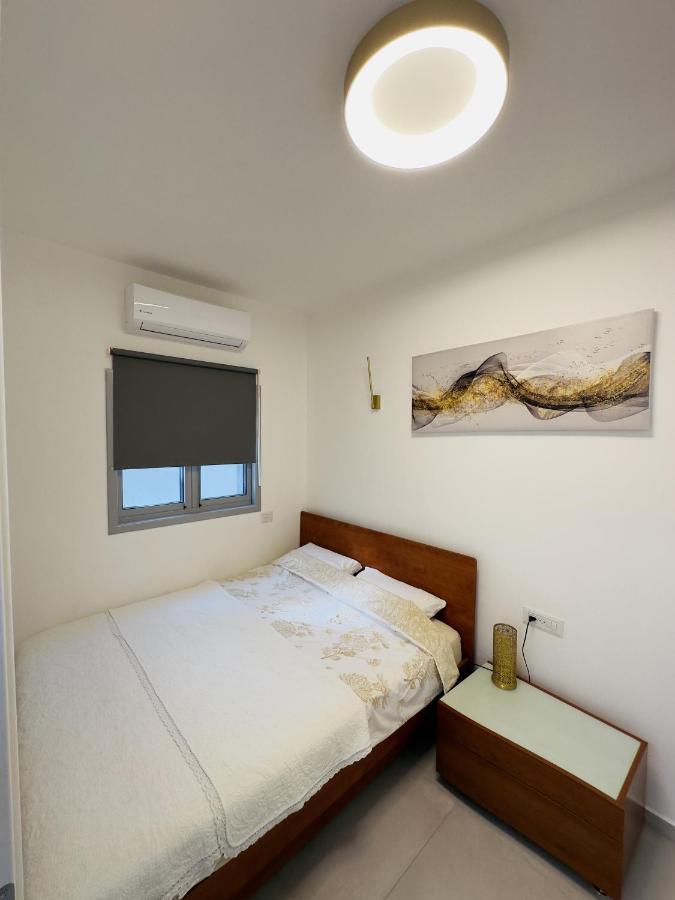 Amazing 2Rooms Apt In Bat Yam - Step By The Beach Екстериор снимка