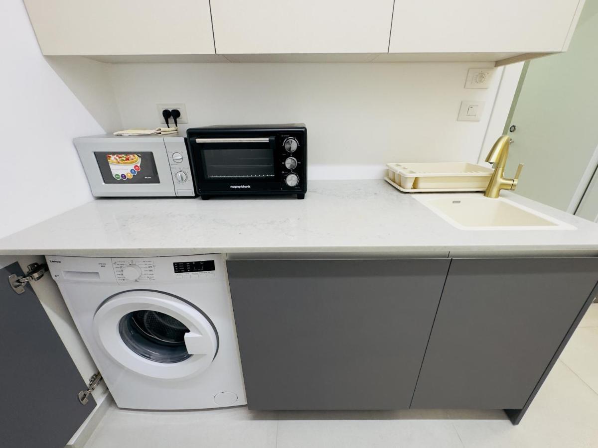 Amazing 2Rooms Apt In Bat Yam - Step By The Beach Екстериор снимка